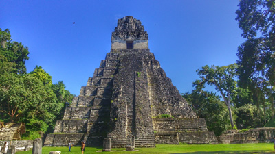 Dia 3: Tikal – Uaxactun (Solsticio) y Flores