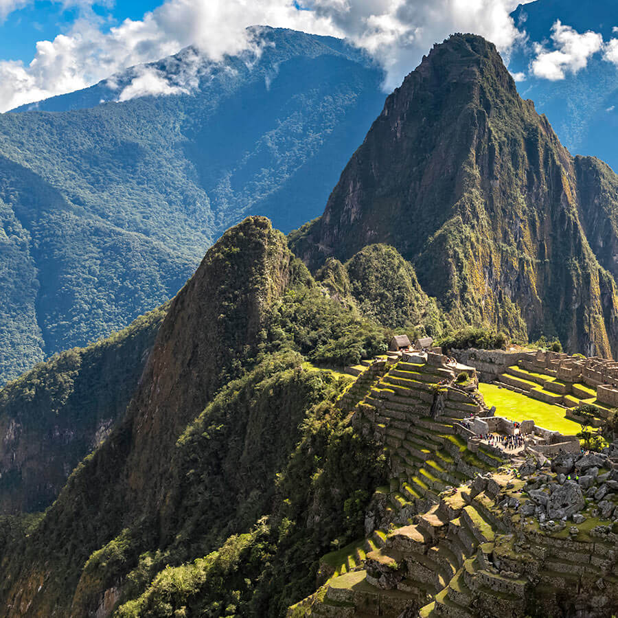 Perú, Andes, Valle de Urubamba, Machu Picchu con la montaña Huayna Picchu