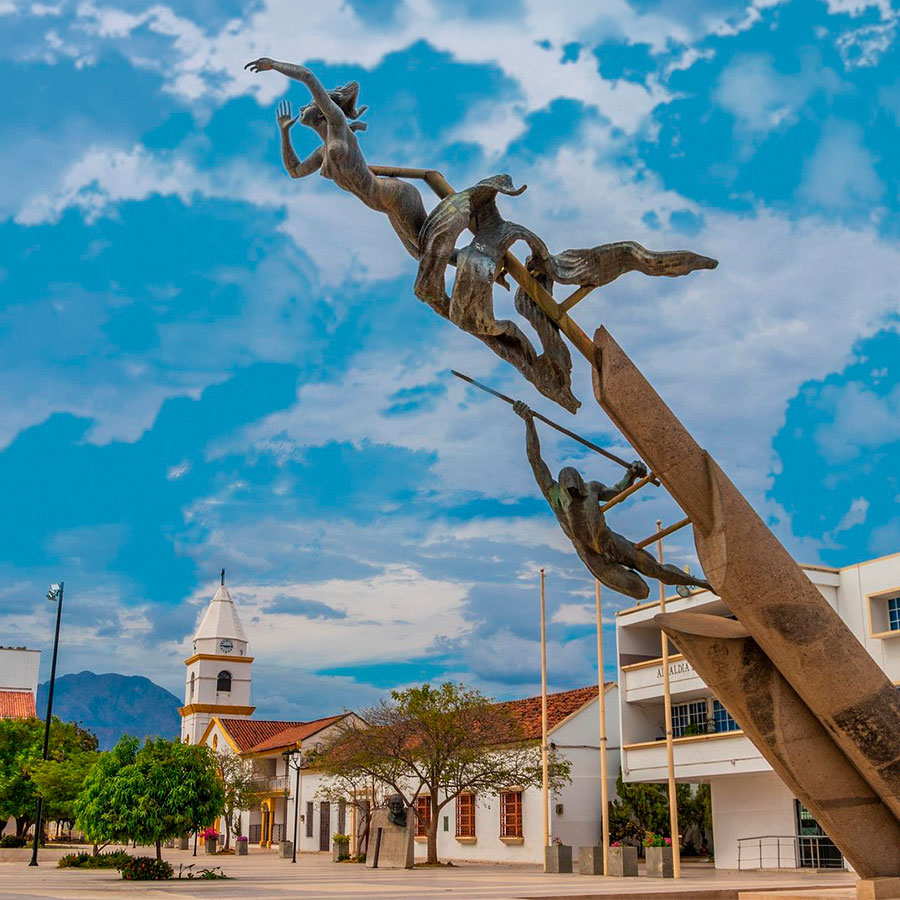 Plaza Alfonso López en el Centro Histórico de Valledupar. Conoce el corazón del vallenato con Viajes Comfama
